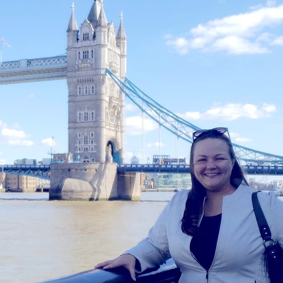 Meet your Posher, Rachel - Picture 2 of 2